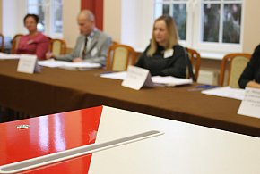 Nie każdy o tym pamięta. Za złamanie przepisów nawet milion kary-8670