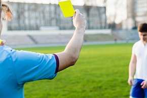 Sędziowie sportowi z mocniejszą ochroną. Agresja będzie surowo karana