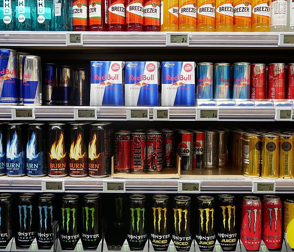 Popularne napoje pójdą ostro w górę. Rząd szykuje podwyżkę VAT-9783