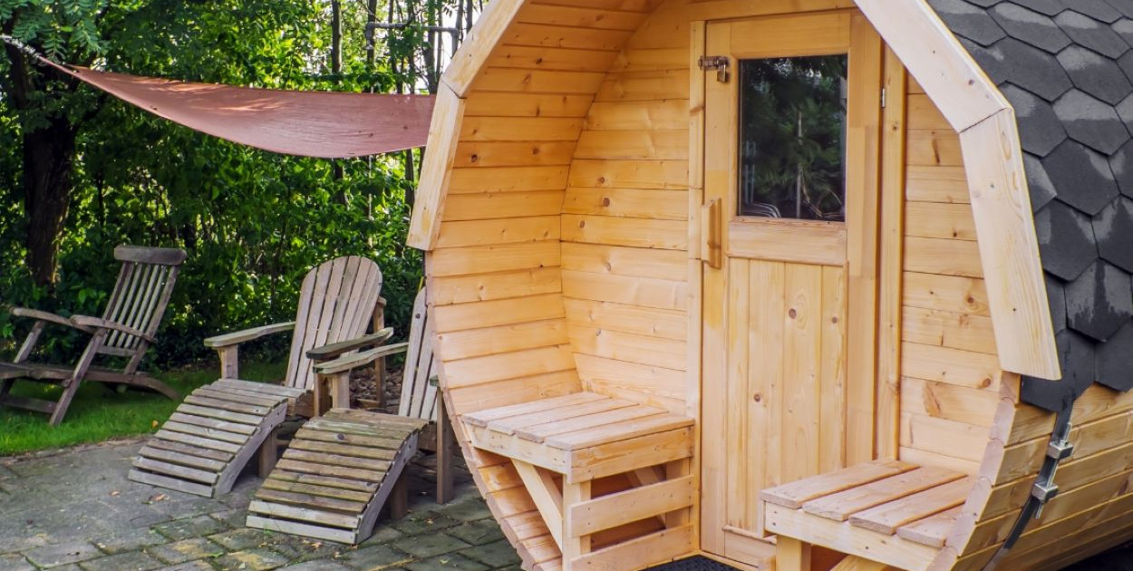 Ogród jako przestrzeń relaksu: balie, sauny i altanki drewniane